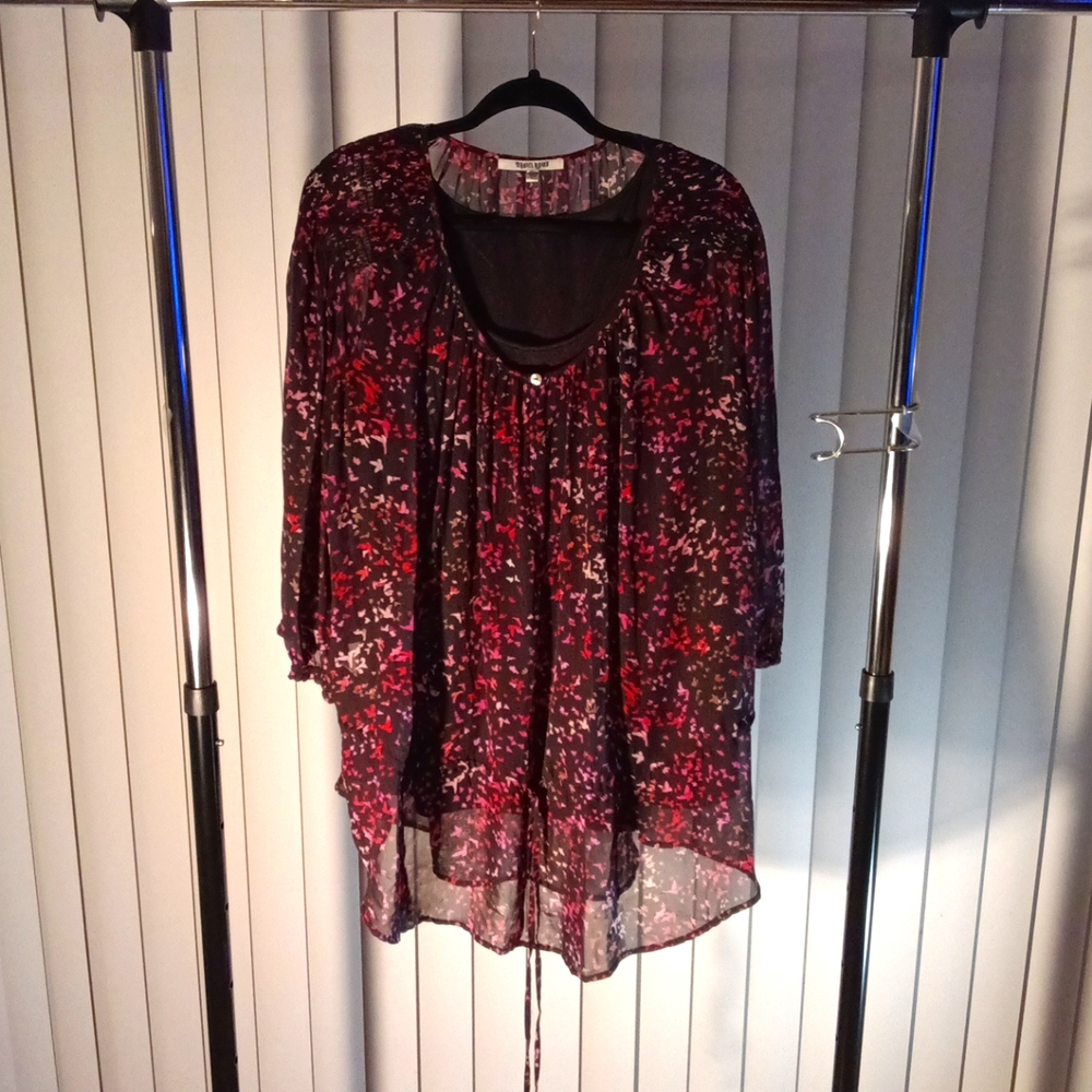 Black and Red Flare Blouse w/Creative Designs